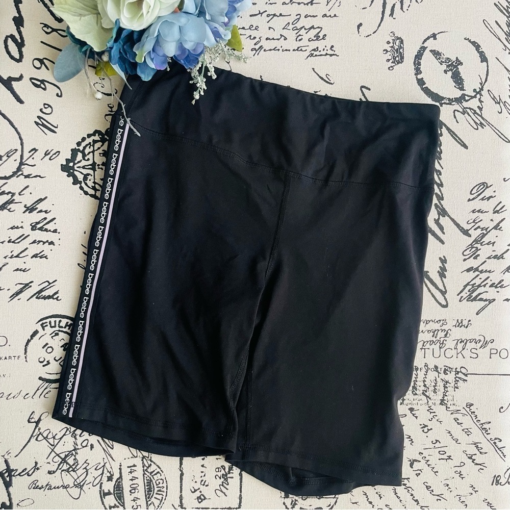NWOT Bebe Sport Side Stripe Logo Biker Leggings Shorts Size M